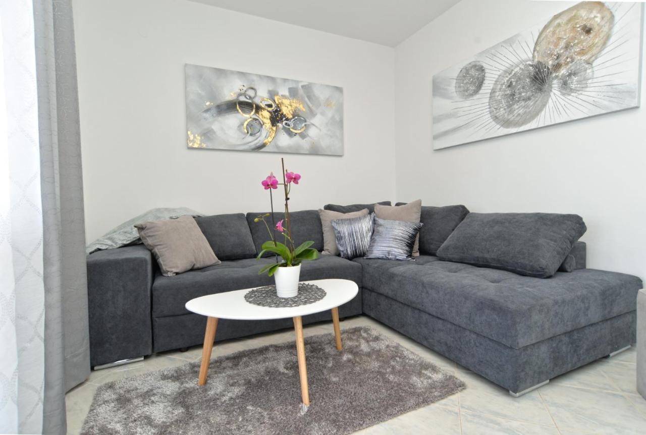 Apartments Violete 742 พูลา ภายนอก รูปภาพ