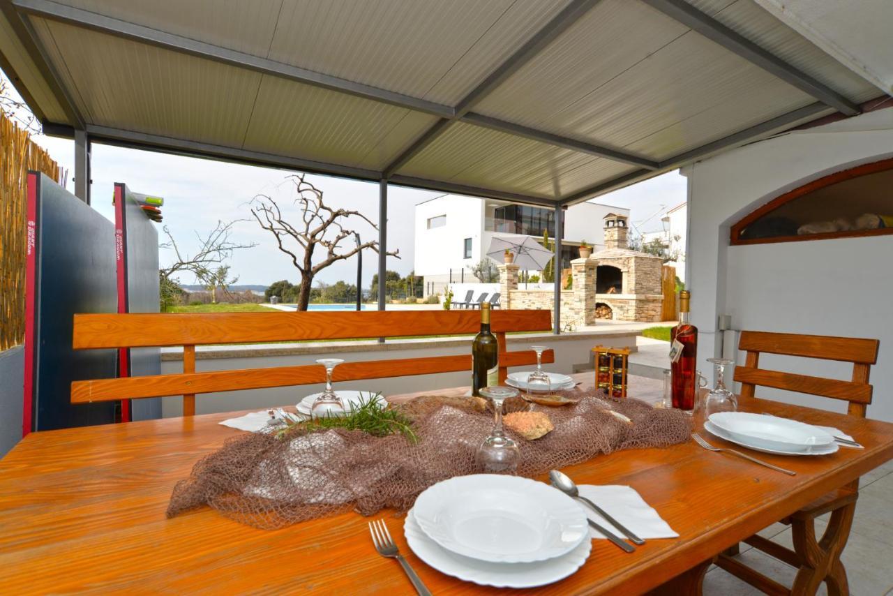 Apartments Violete 742 พูลา ภายนอก รูปภาพ