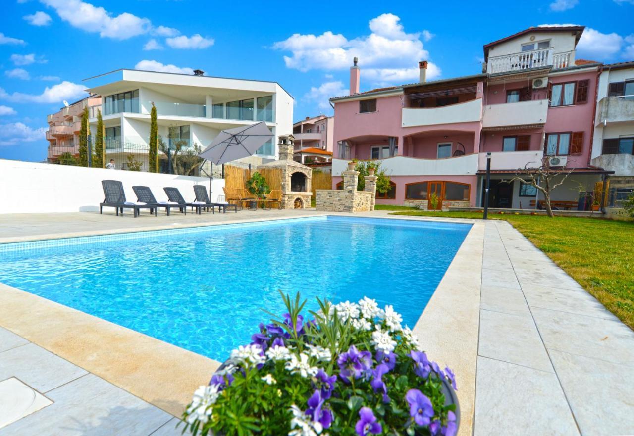 Apartments Violete 742 พูลา ภายนอก รูปภาพ