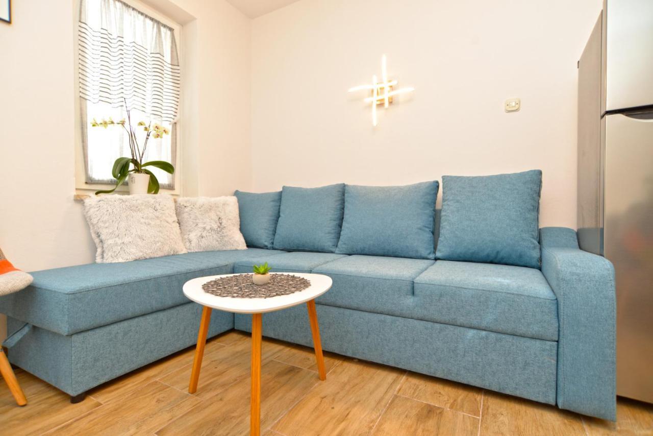 Apartments Violete 742 พูลา ภายนอก รูปภาพ