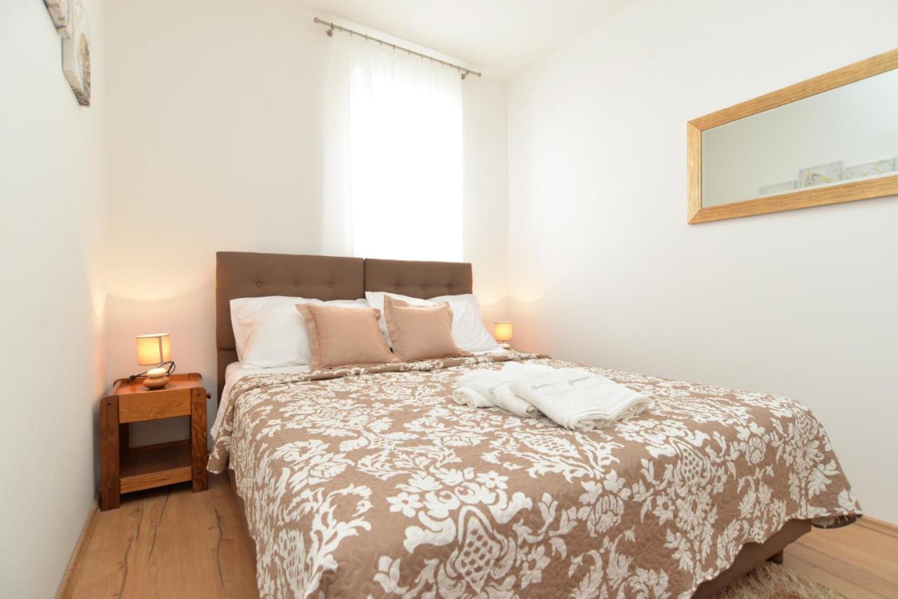 Apartments Violete 742 พูลา ภายนอก รูปภาพ