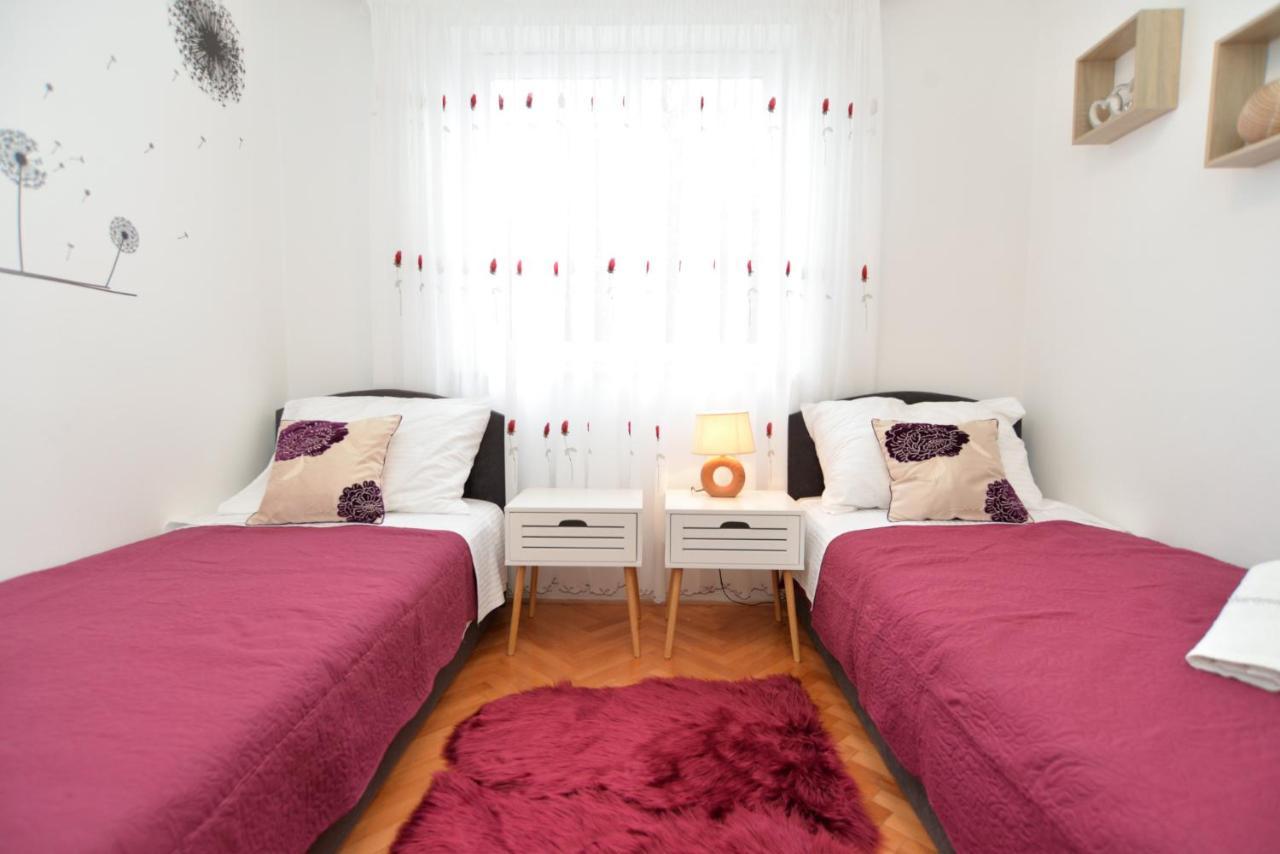 Apartments Violete 742 พูลา ภายนอก รูปภาพ