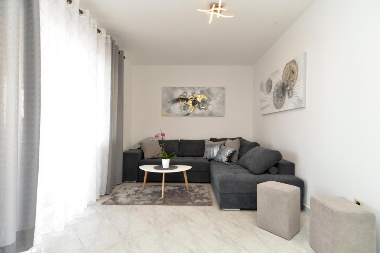 Apartments Violete 742 พูลา ภายนอก รูปภาพ