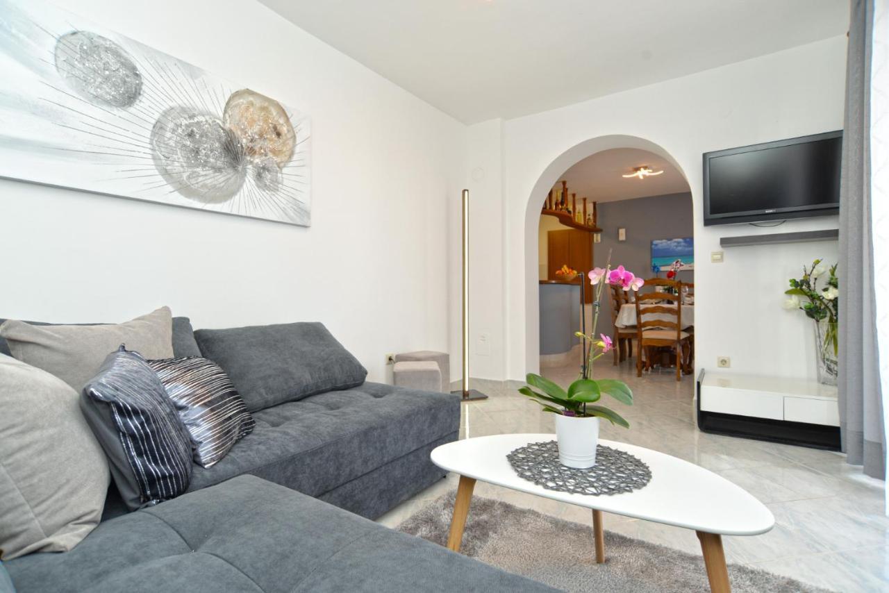 Apartments Violete 742 พูลา ภายนอก รูปภาพ