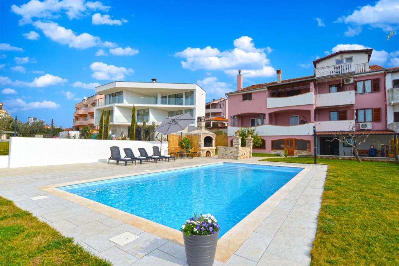Apartments Violete 742 พูลา ภายนอก รูปภาพ